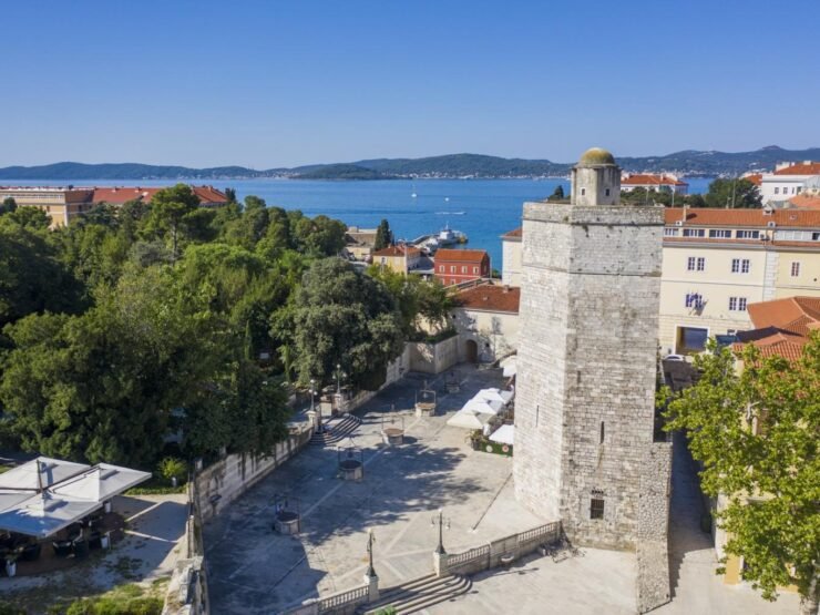 Trg pet bunara Trg pet bunara