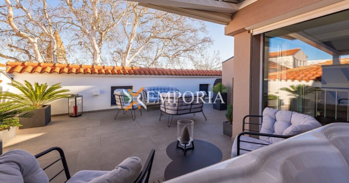 Stan F889 – Zadar, Poluotok (stari dio grada)