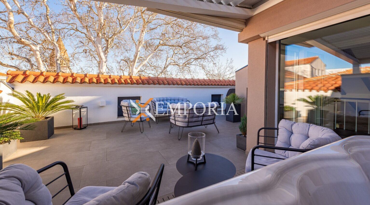 Stan F889 – Zadar, Poluotok (stari dio grada)