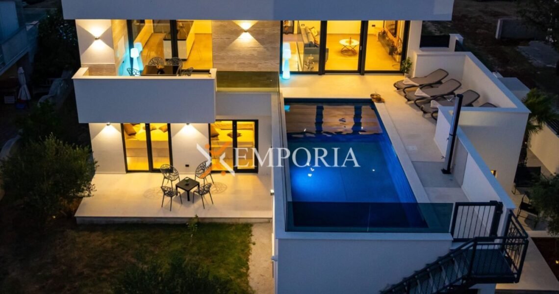 Kuća H593 – Vrsi Kuća H593 – Vrsi