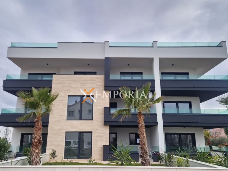 Stan F1201 – Zadar, Crvene kuće