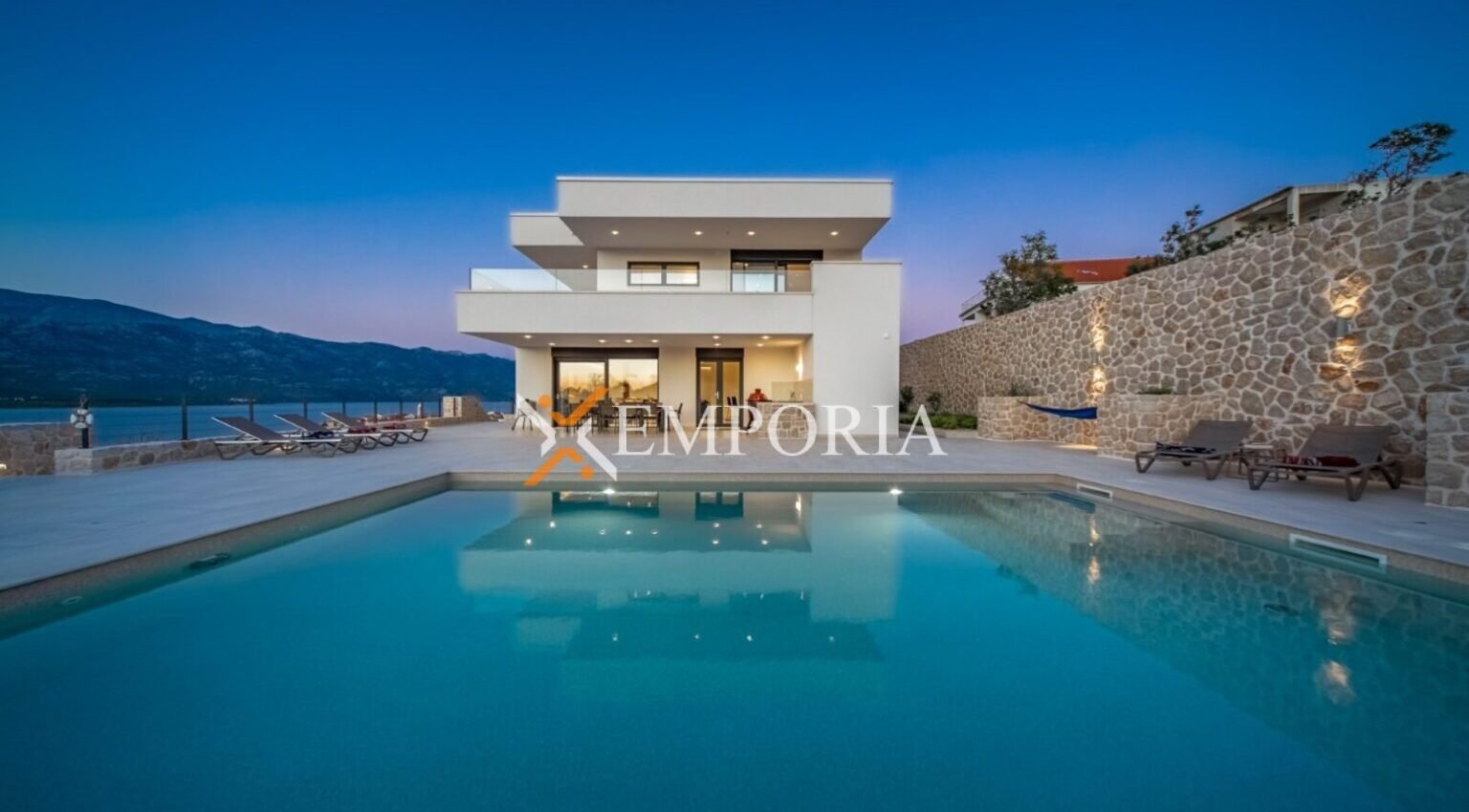 Kuća H677 – Posedarje, Vinjerac