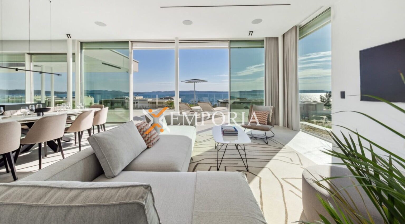 Kuća H695 – Otok Ugljan, Ugljan