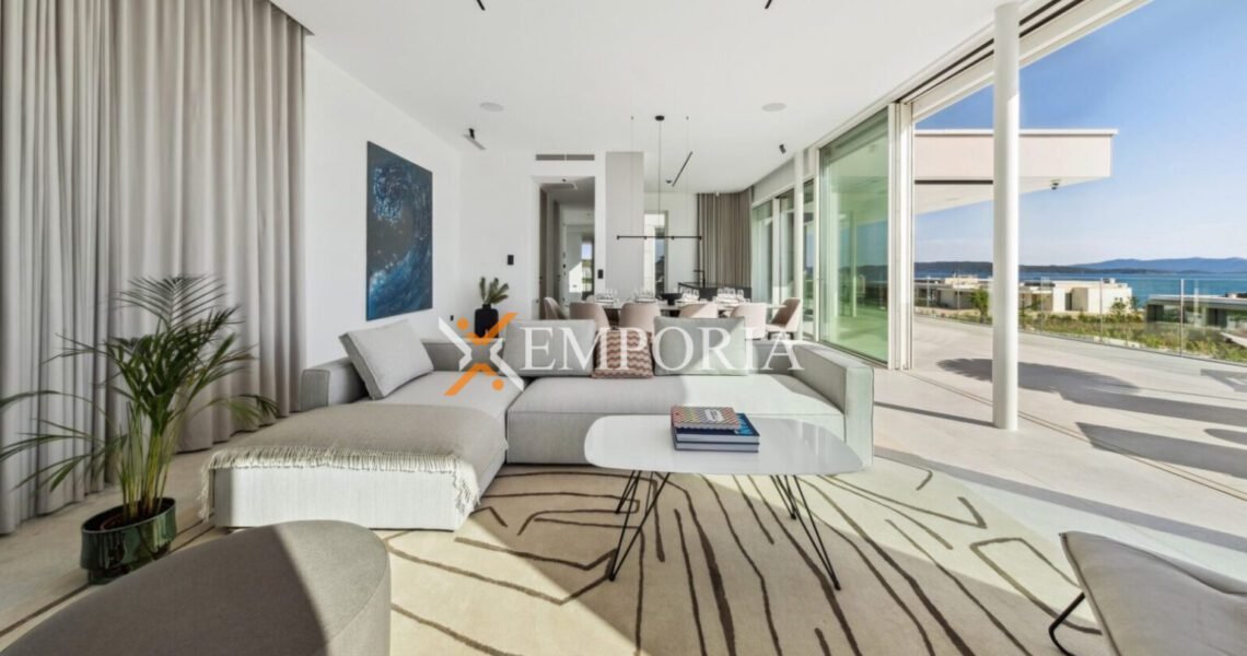 Kuća H696 – Otok Ugljan, Ugljan