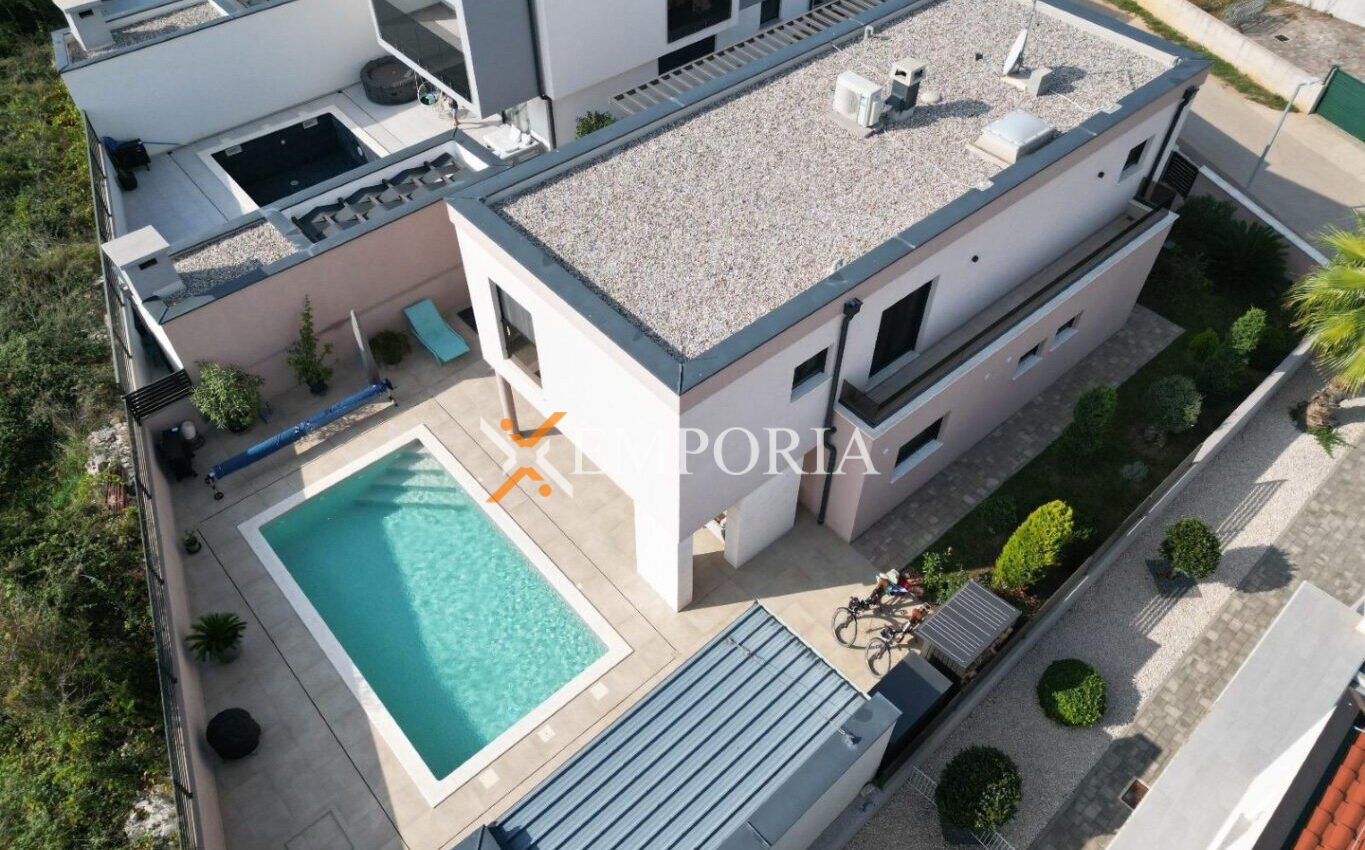 Kuća H716 – Nin, Zaton Kuća H716 – Nin, Zaton