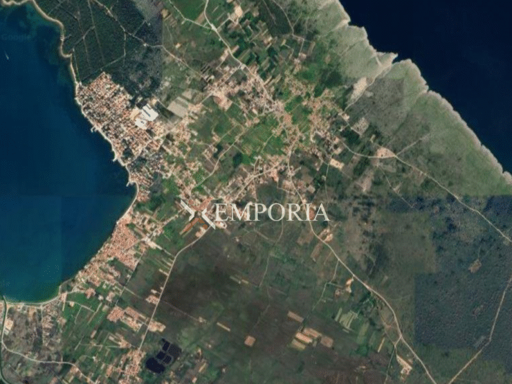 Građevinsko zemljište L515 – Vrsi