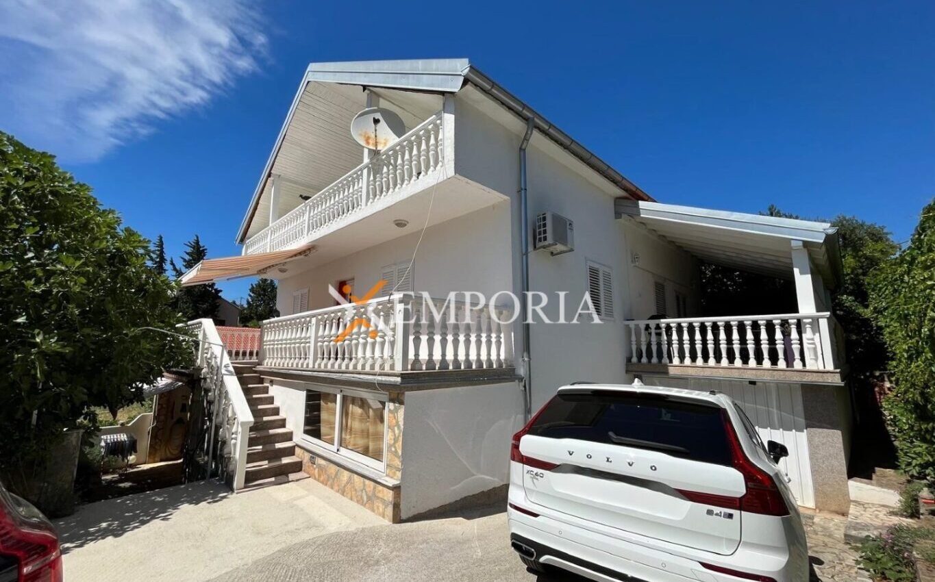 Kuća H725 – Obrovac, Gornji Karin