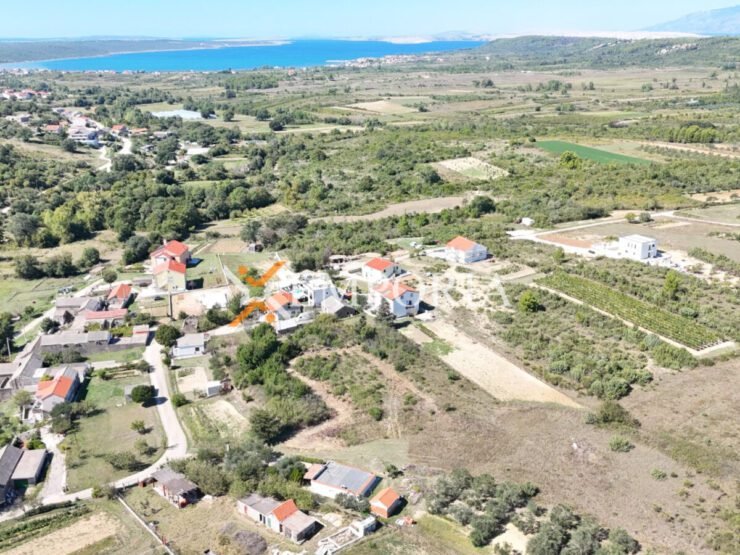 Građevinsko zemljište L528 – Radovin, Krneza