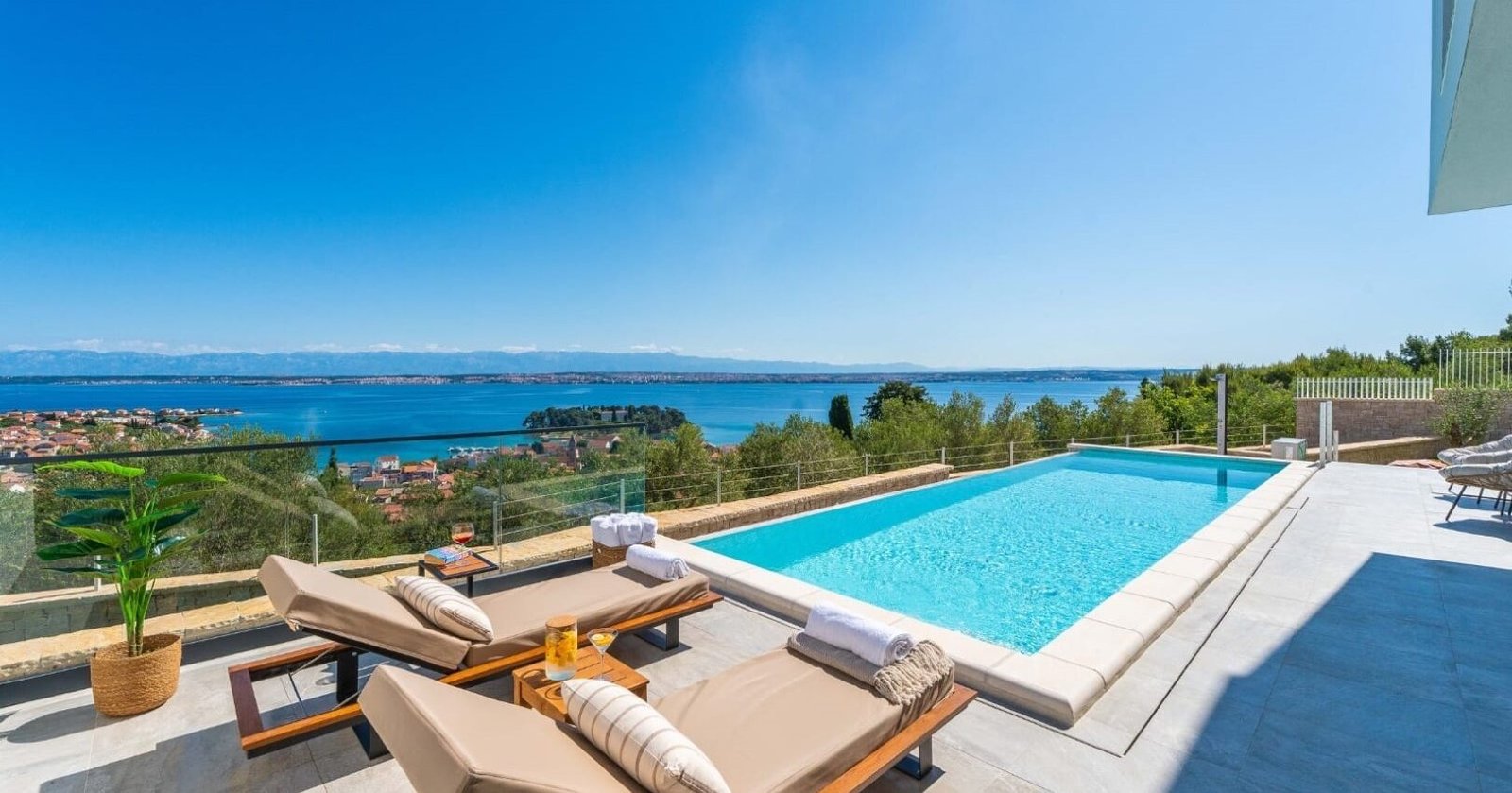 Kuća H712 – Otok Ugljan, Preko