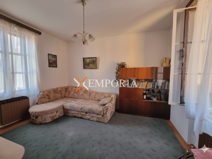 Stan F1273 – Zadar, Poluotok (stari dio grada)