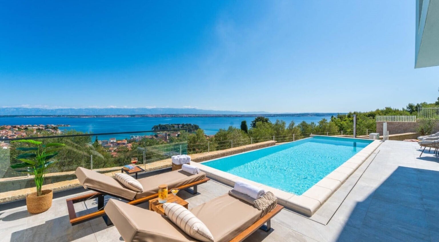 Kuća H712 – Otok Ugljan, Preko Kuća H712 – Otok Ugljan, Preko