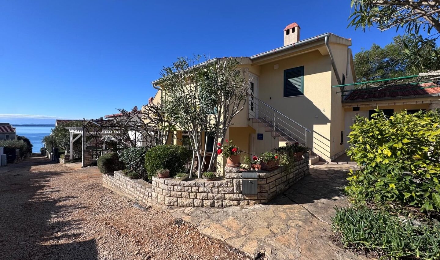 Kuća H737 – Zadar Okolica, Kožino