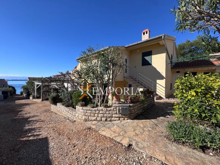 Kuća H737 – Zadar Okolica, Kožino