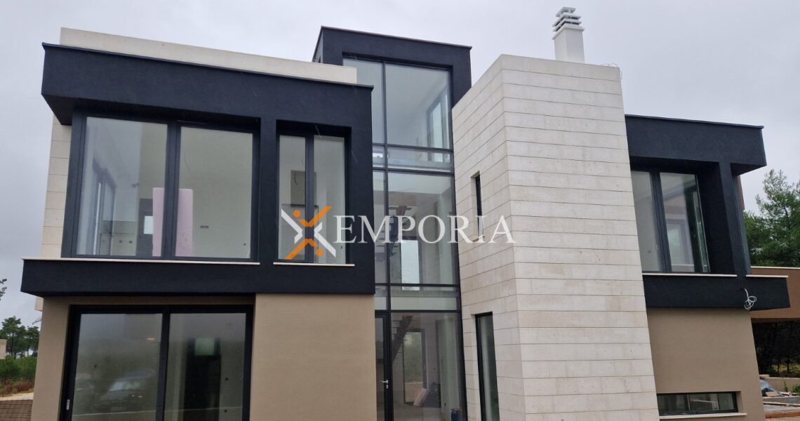 Kuća H745 – Privlaka