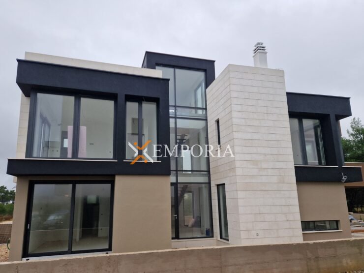 Kuća H745 – Privlaka