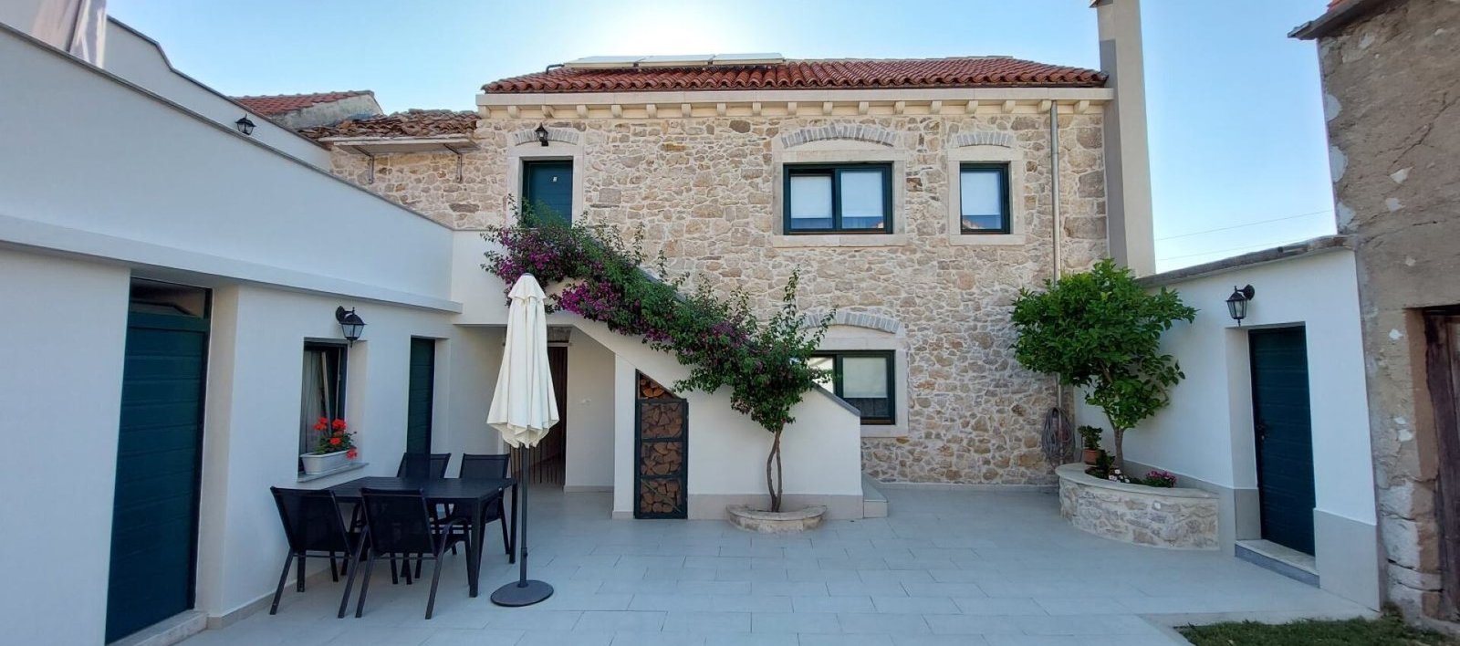 Kuća H748 – Privlaka