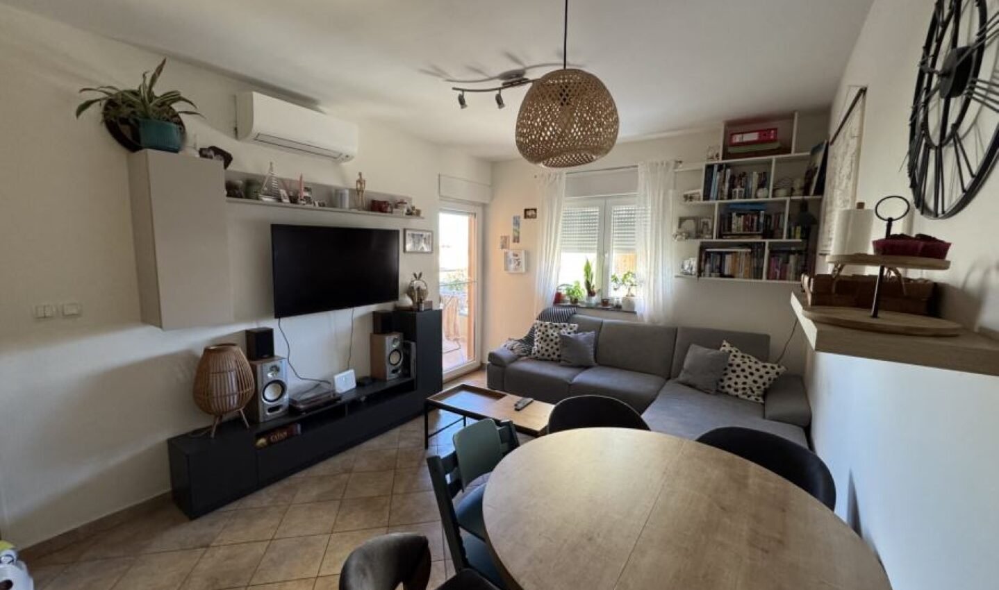 Stan F1348 – Zadar, Skročini