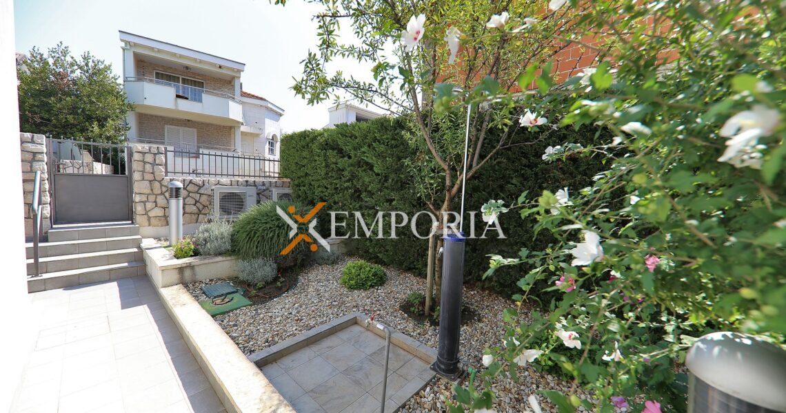 Kuća H756 – Jasenice, Rovanjska