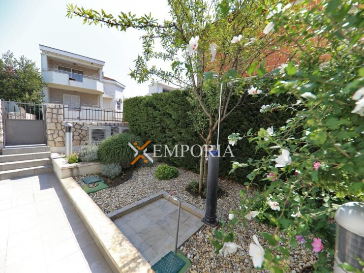 Kuća H756 – Jasenice, Rovanjska