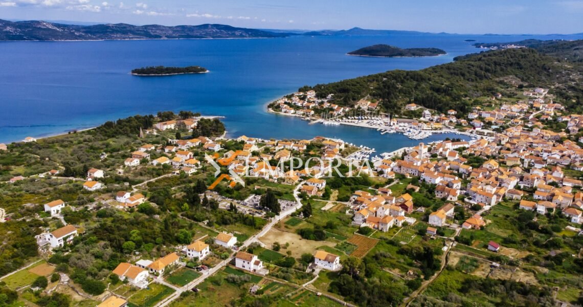 Građevinsko zemljište L580 – Otok Iž, Veli Iž