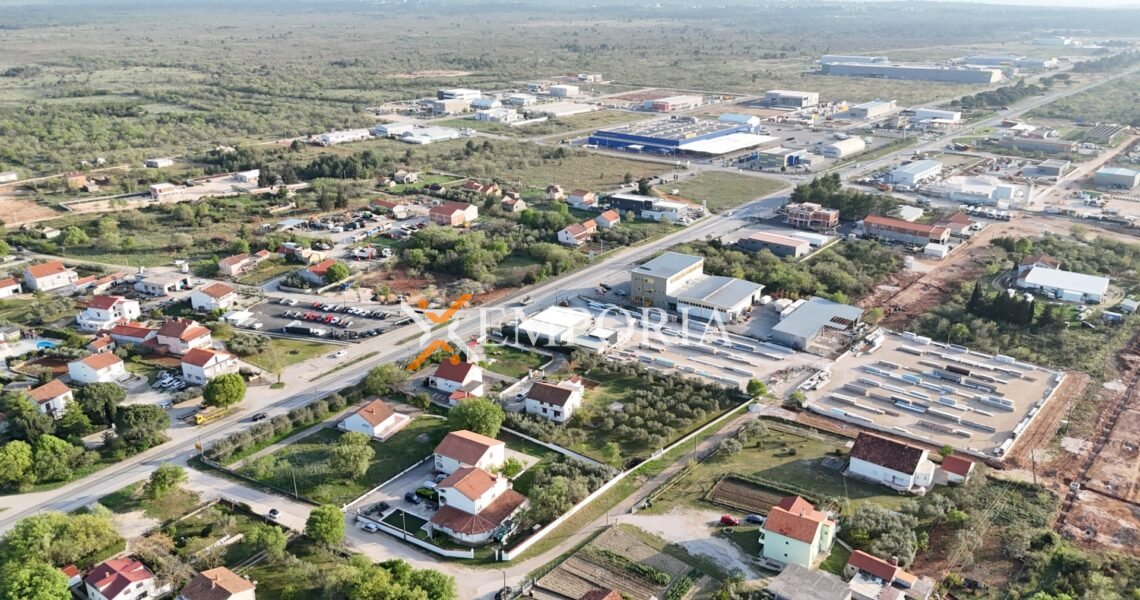 Građevinsko zemljište L587 – Poličnik, Murvica