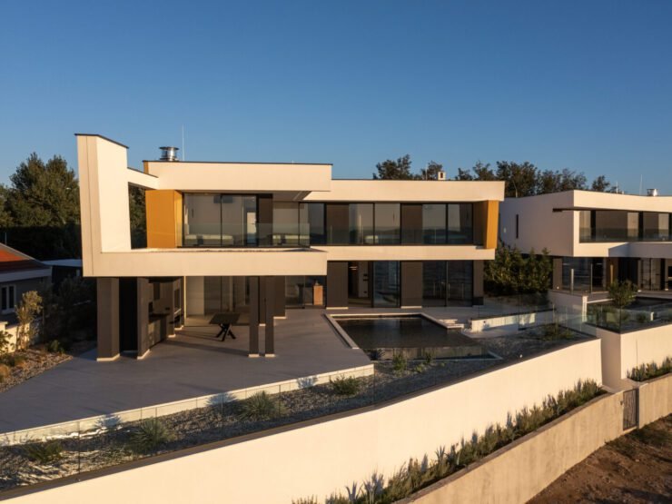 Villa Aurelia – Golden Sunset Villa, Prvi red do mora, Privlaka