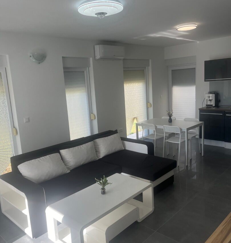 Stan F1374 – Biograd na Moru Stan F1374 – Biograd na Moru