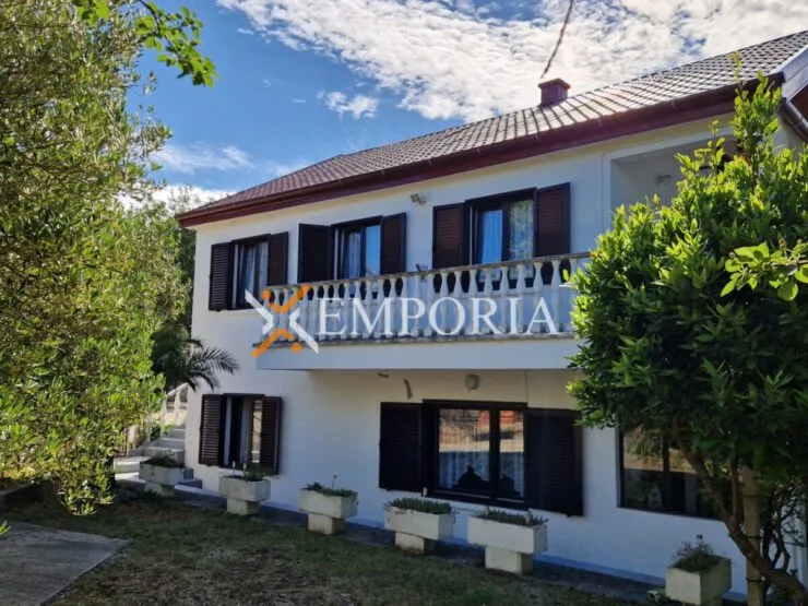 Kuća H713 – Starigrad, Seline